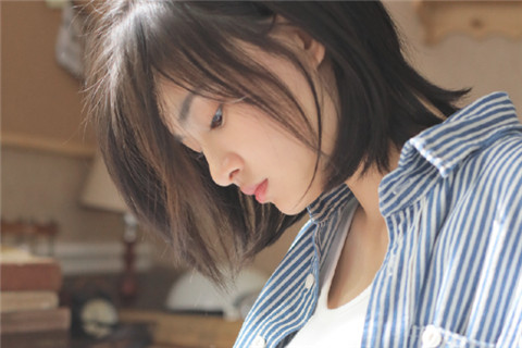 怎么和女孩子聊天她才愿意和你聊？-反馈吧