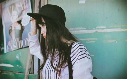 女孩忽冷忽热不回微信如何解决？让她主动起来仅需这几招