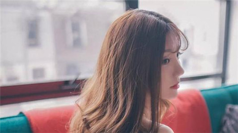 女孩说她心情不好，如何回复才能转移她的坏心情？