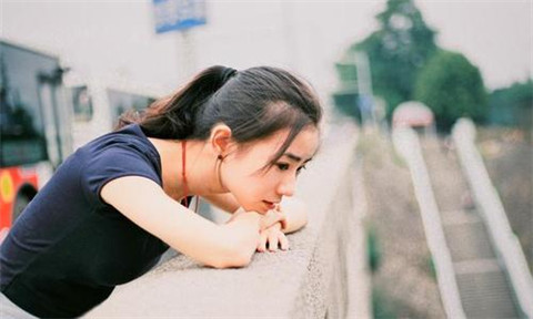 男孩不主动就找不到女友吗？