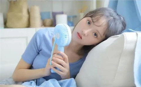 女孩说你猜巧妙回答，即使猜错也能撩到她