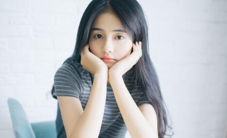 女友从来不主动联系我是为何？如何让她主动