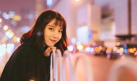 女孩说刚到家幽默回复，用语言告诉她你的心