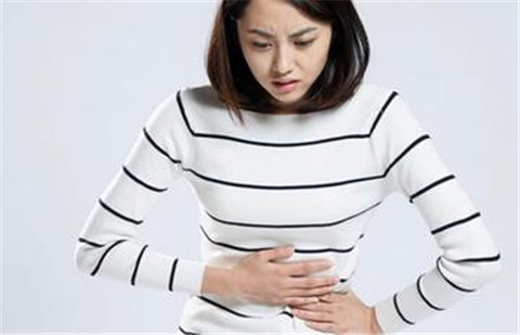 女朋友说肚子疼怎么安慰行动胜过一切语言