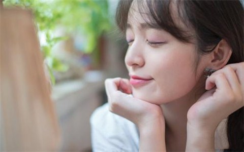 幽默的泡妞子的聊天方法，叫你承包她一整年的笑点