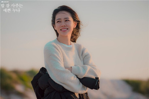 暗恋一个人的8种表现，女孩全占赶快向她告白