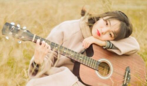 故意不回你信息的女性是什么心理？如何逆转