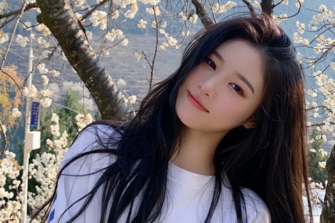 女孩暗恋你最准的表现，这6个表现铁定喜欢你