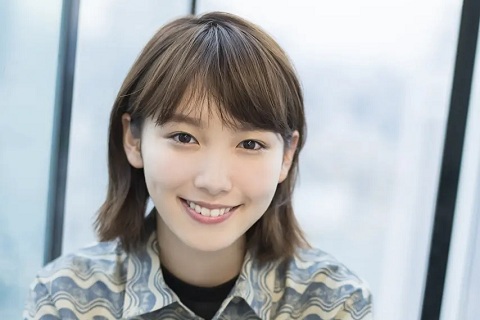 女孩掩饰暗恋你的表现