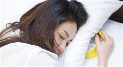 晚上和女孩聊天如何开头？晚上和女孩聊天的开场白