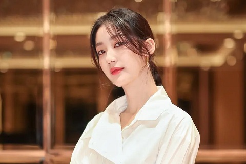 女孩微信回复哈哈哈，该如何继续聊？