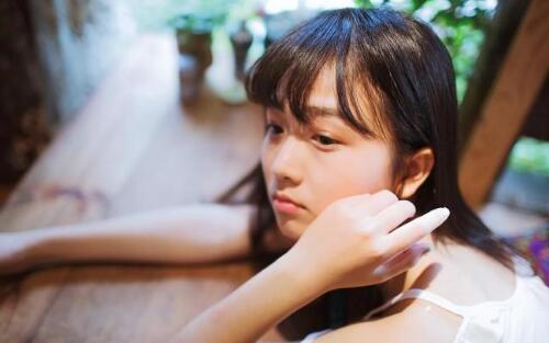 套出他们喜欢你的问题，一句话明了女孩爱不爱你