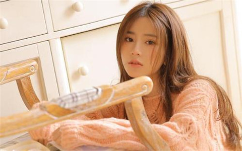 和女孩聊天一直尬聊,该如何解决？
