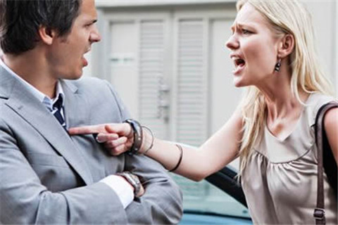 吵架真的伤感情吗?为什么别人越吵越恩爱?-小宇恋爱