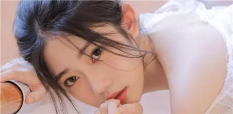 怎么分辨女孩是不是对你有好感？判断女孩的是不是有好感的办法
