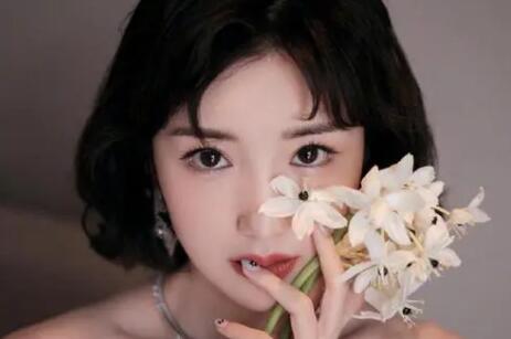 女孩说慢慢知道是否吊着你？小心被当备胎