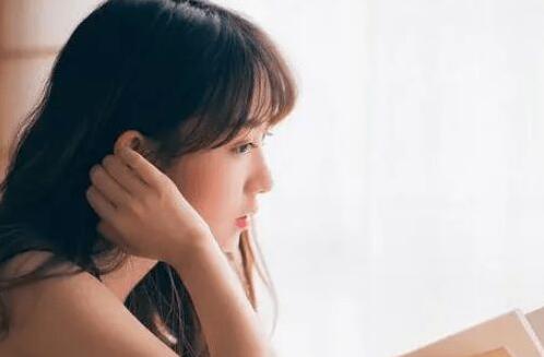 喜欢一个安静非常害臊的女孩如何去追？