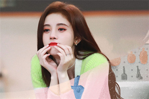 女孩问在做什么如何回？让她爱上和你聊天的感觉！