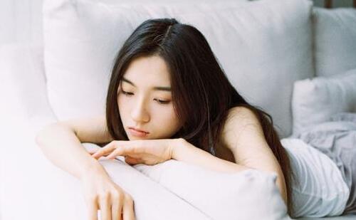 女孩主动要礼物如何解决？送还是不送