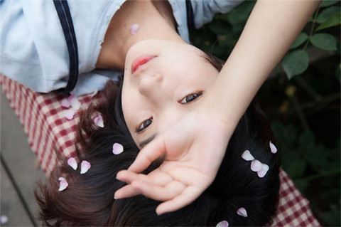 和女孩刚认识，应该维持哪种聊天频率？