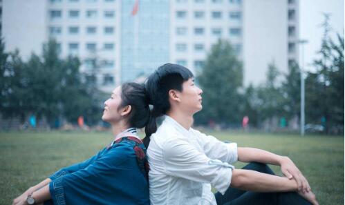 困难分手的大学情侣有什么特征？