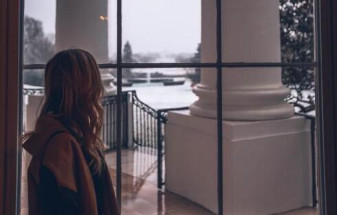 女友非要买房才结婚如何解决？怎么样说服她