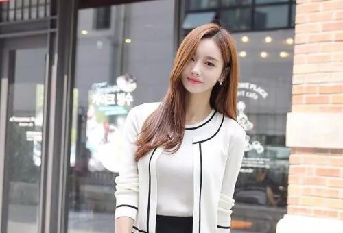 一个常常换微信头像图片的女性是什么心理？