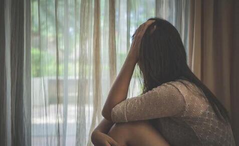 后悔和前任女朋友分手了如何解决？后悔分手该如何挽回