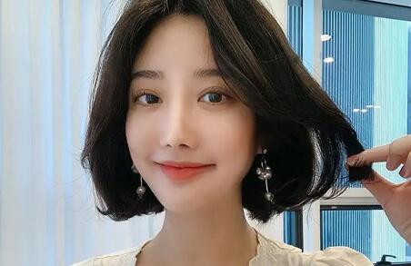 如何试探女友有没出轨？选择合适的方法