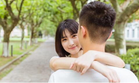 怎么样把身边的女人朋友，聊成女友？
