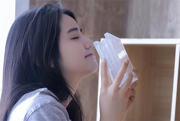 女孩说太难了如何回，女友说好难啊如何回复她