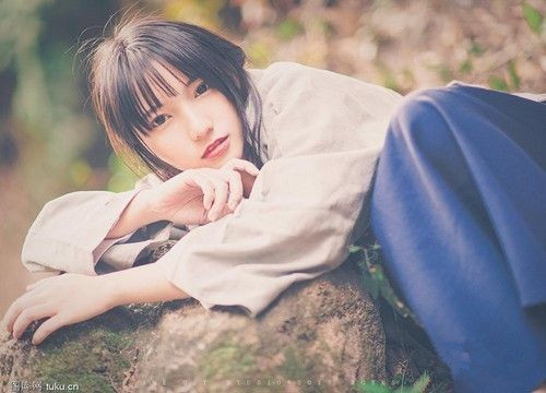 分手后女孩缺钱主动挽回，我该如何解决？