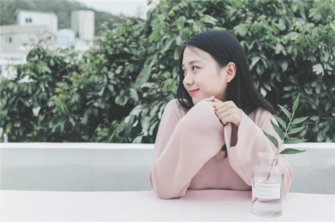 喜欢上同事如何解决？喜欢上单位同事如何追？