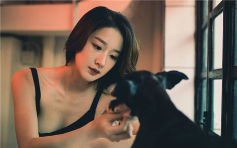 约女孩出去女孩要aa，如何解决?