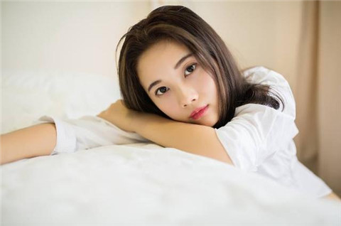 嘴笨的人怎么样和妹妹聊天，嘴笨如何追女孩