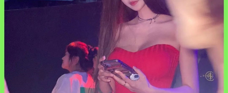御姐走进了兄弟的房间，撩妹也靠卷？
